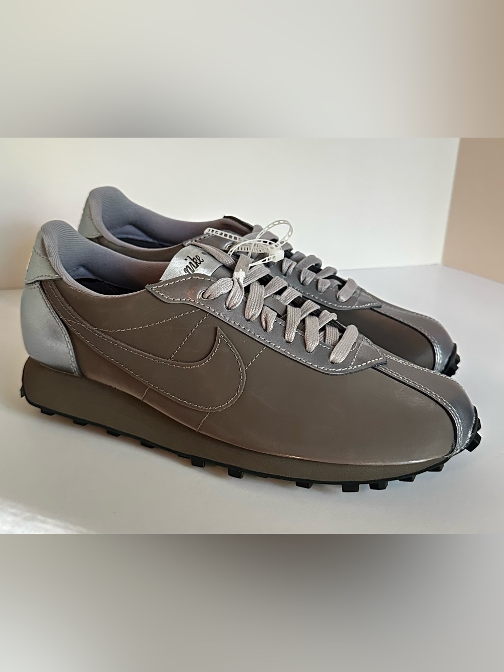 Nike LD-1000 Women’s Sneaker